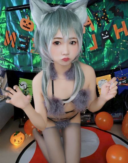 性瘾女明星的调教日常_BD韩语免费观看超清